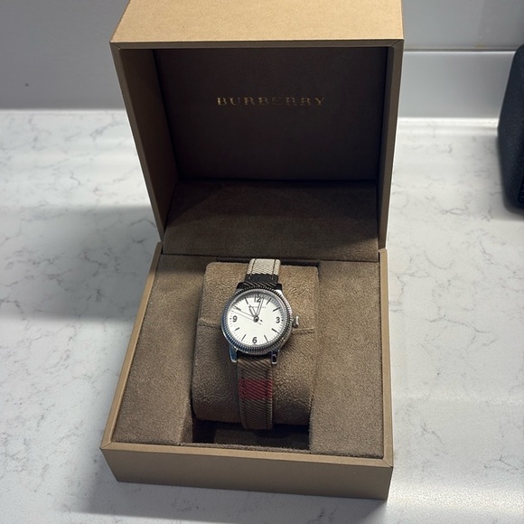 Burberry Watch main image 3